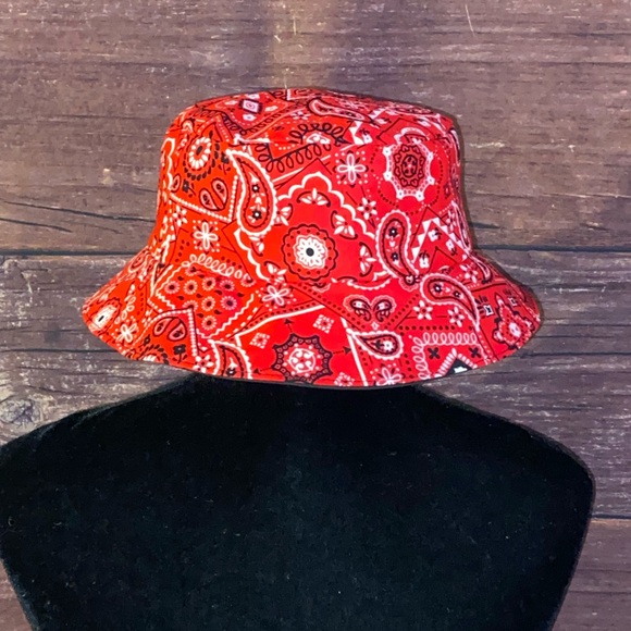 Red Bandana Bucket Hat - Picture 12 of 14